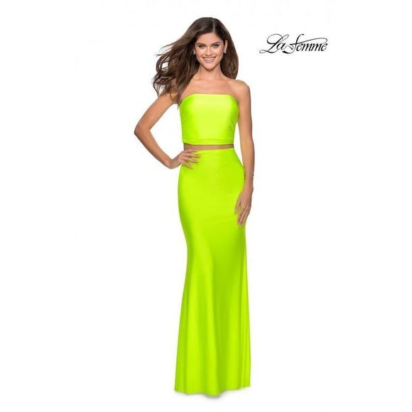 Yellow La Femme Size 4 Straight dress